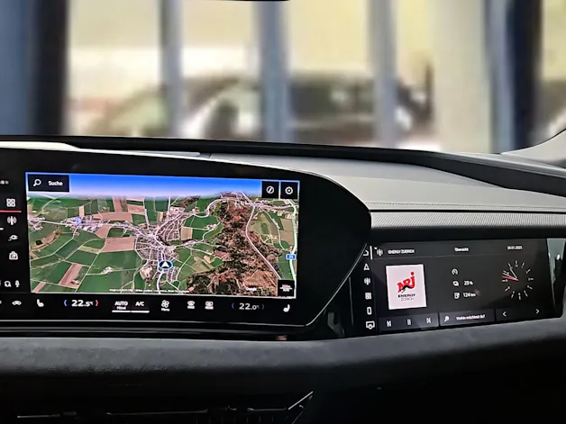 Audi S6 Avant e-tron quattro Mythosschwarz Metallic
