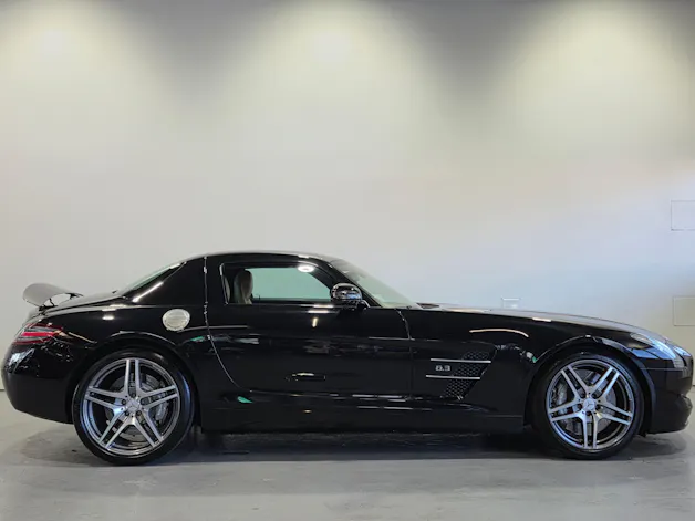 Mercedes-Benz SLS AMG Coupé