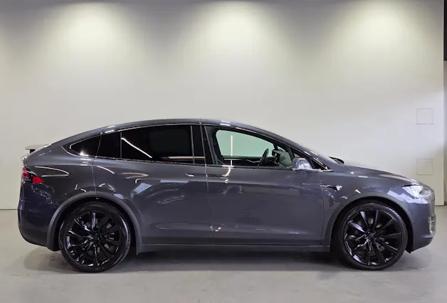 Tesla Model X 100 D