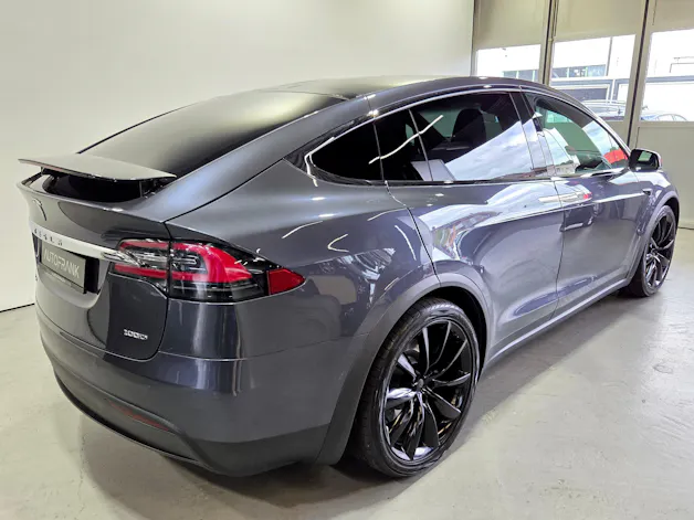 Tesla Model X 100 D