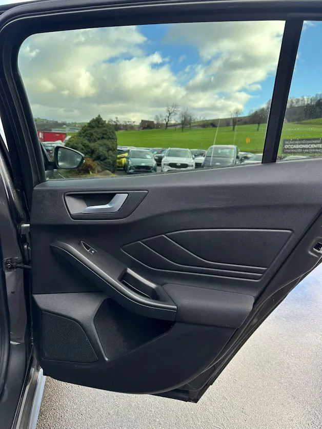 Ford Focus 1.0 MHEV ST-Line Style Automat