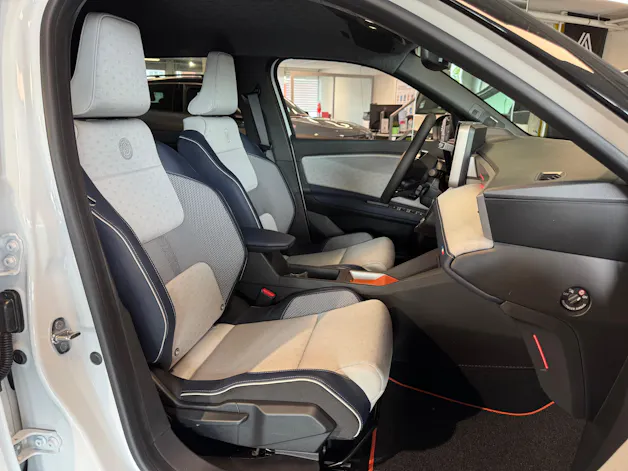 Renault R5 E-TECH ELECTRIC Roland Garros 150PS Comfort Range