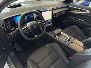 Renault Espace Full Hybrid E-Tech iconic full hybrid E-Tech 200 - 5 Seater