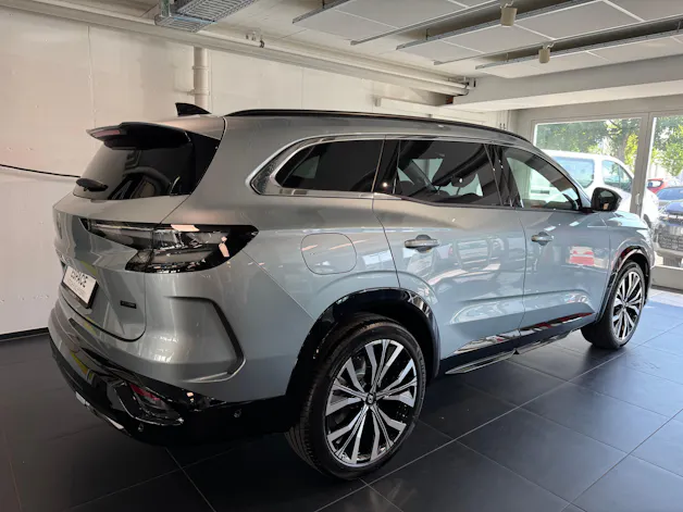 Renault Espace Full Hybrid E-Tech iconic full hybrid E-Tech 200 - 5 Seater