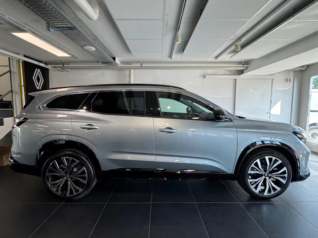 Renault Espace Full Hybrid E-Tech iconic full hybrid E-Tech 200 - 5 Seater