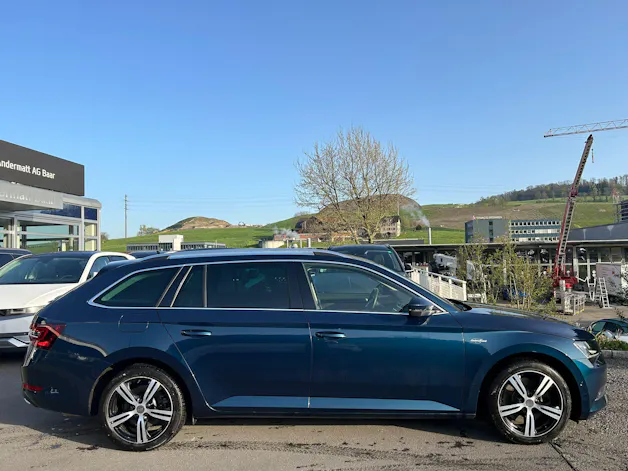 Škoda Superb Combi 2.0 TSI L&K DSG 4x4