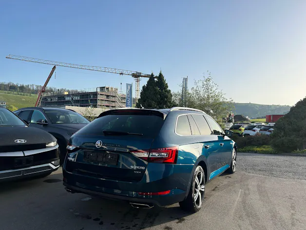 Škoda Superb Combi 2.0 TSI L&K DSG 4x4