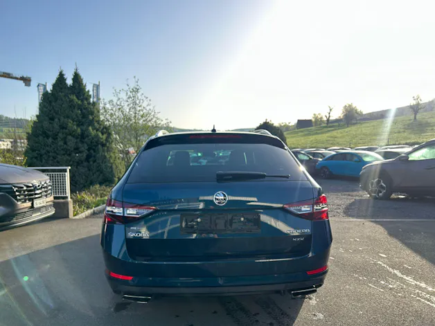 Škoda Superb Combi 2.0 TSI L&K DSG 4x4