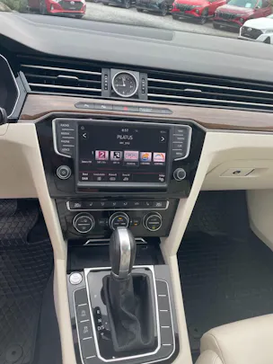 VW Passat Variant 2.0 TDI SCR BMT Highline DSG