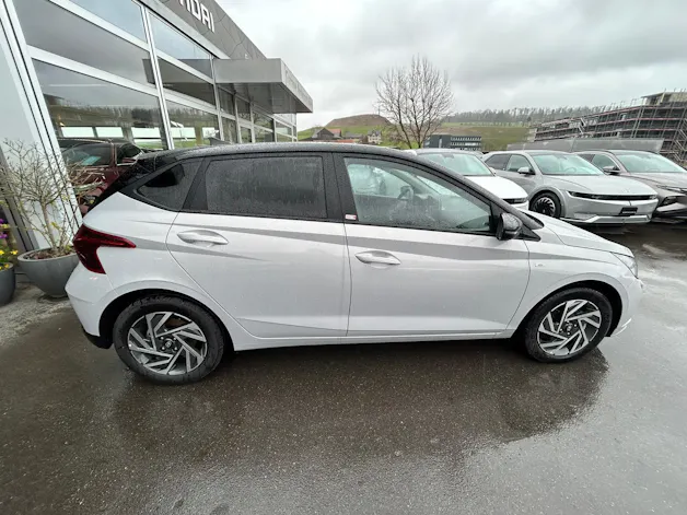 Hyundai i20 1.0 T-GDi Amplia 48V MH DCT