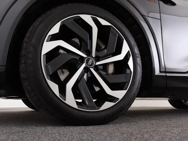 Audi e-tron 55 Sportback S Line Black Edition quattro