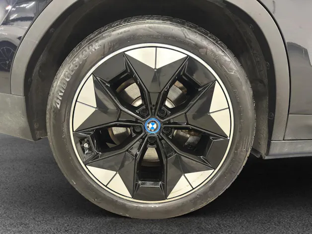 BMW iX3 Impressive