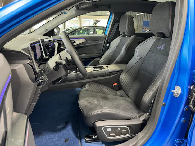 Renault RAFALE HYBRID E-TECH Atelier Alpine hyper hybrid E-Tech 4x4 300PS plug-in