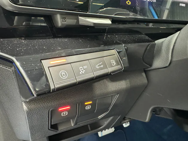 Renault RAFALE HYBRID E-TECH Atelier Alpine hyper hybrid E-Tech 4x4 300PS plug-in