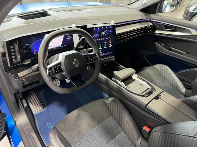Renault RAFALE HYBRID E-TECH Atelier Alpine hyper hybrid E-Tech 4x4 300PS plug-in