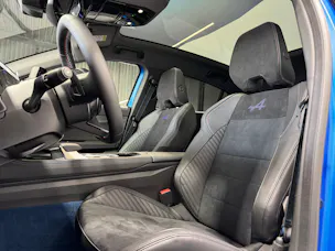 Renault RAFALE HYBRID E-TECH Atelier Alpine hyper hybrid E-Tech 4x4 300PS plug-in