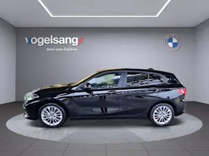 BMW 118i Essential Edition Steptronic