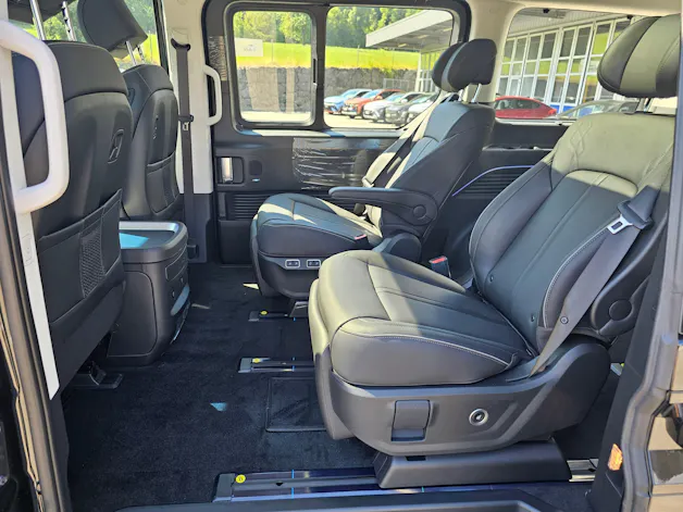 Hyundai Staria Premium 1.6 T-GDi HEV Vertex A