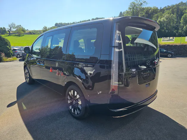Hyundai Staria Premium 1.6 T-GDi HEV Vertex A