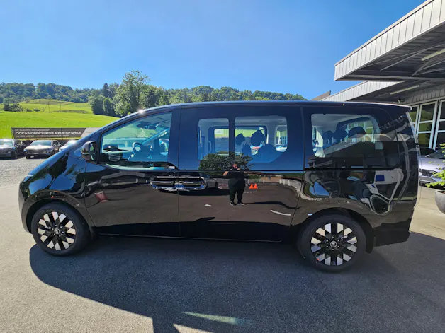 Hyundai Staria Premium 1.6 T-GDi HEV Vertex A