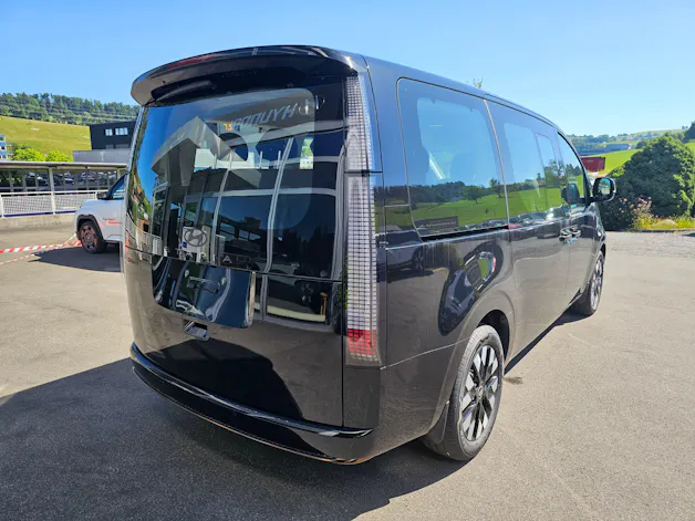 Hyundai Staria Premium 1.6 T-GDi HEV Vertex A