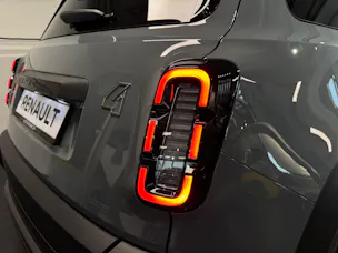 Renault R4 E-TECH ELECTRIC iconic 150PS Comfort Range