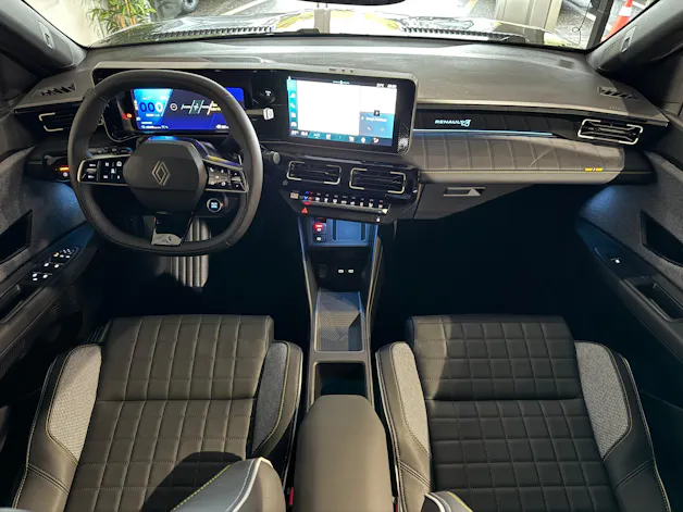 Renault R4 E-TECH ELECTRIC iconic 150PS Comfort Range