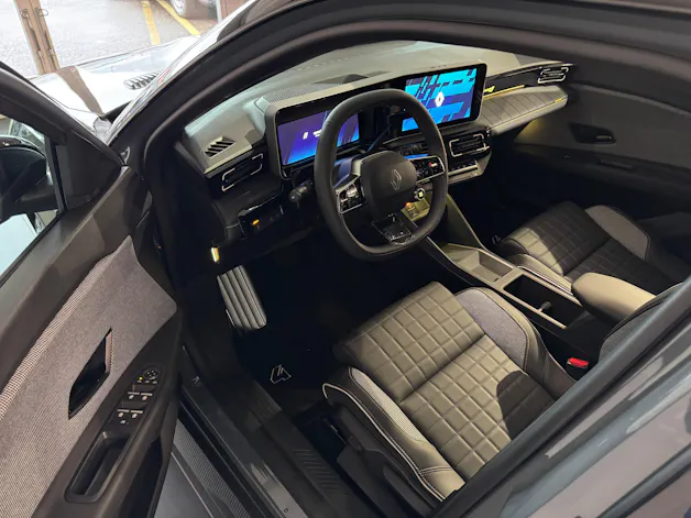 Renault R4 E-TECH ELECTRIC iconic 150PS Comfort Range
