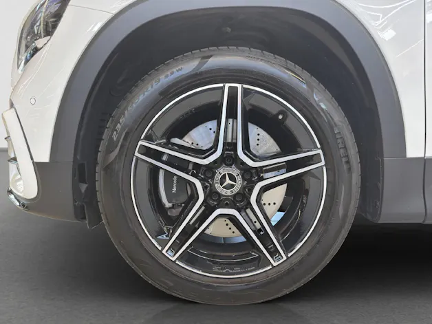 Mercedes-Benz GLB 220 AMG Line 4MATIC