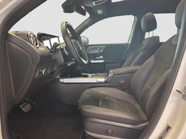 Mercedes-Benz GLB 220 AMG Line 4MATIC