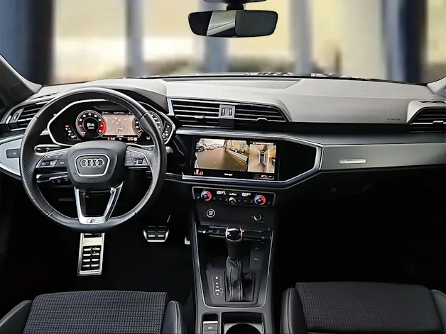 Audi Q3 Sportback 35 TFSI S line Attraction S-tronic Mythosschwarz Metallic