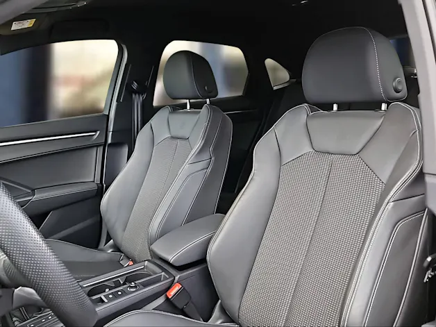 Audi Q3 Sportback 35 TFSI S line Attraction S-tronic Mythosschwarz Metallic