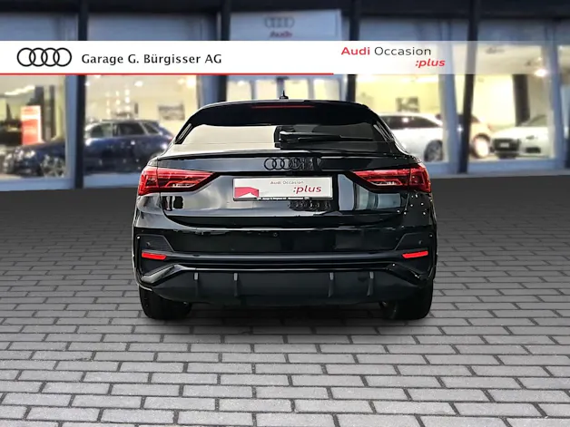 Audi Q3 Sportback 35 TFSI S line Attraction S-tronic Mythosschwarz Metallic