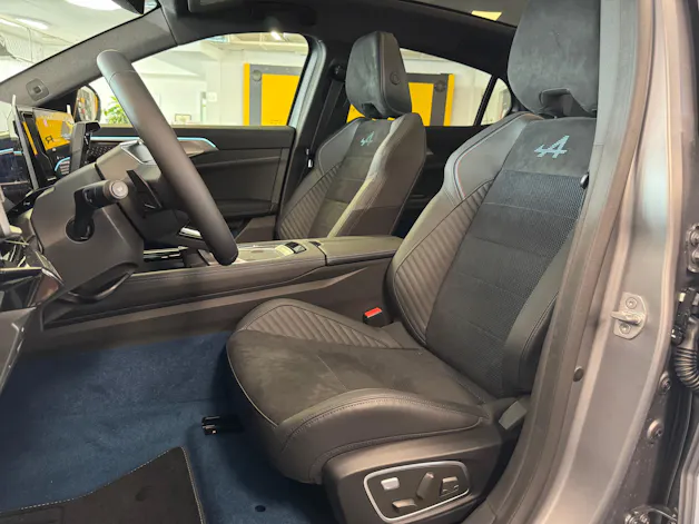 Renault RAFALE HYBRID E-TECH Atelier Alpine hyper hybrid E-Tech 4x4 300PS plug-in