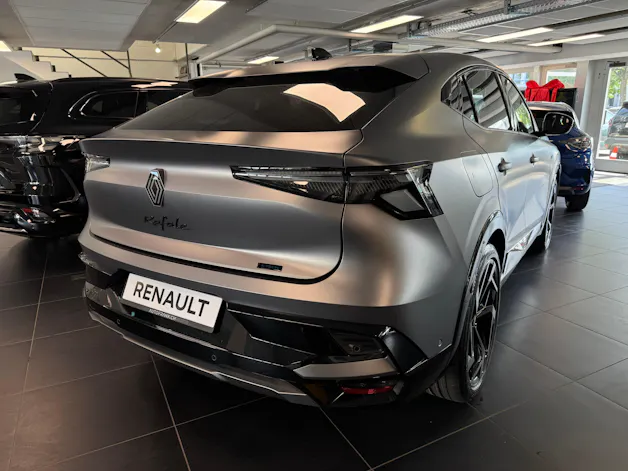Renault RAFALE HYBRID E-TECH Atelier Alpine hyper hybrid E-Tech 4x4 300PS plug-in