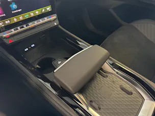 Renault RAFALE HYBRID E-TECH Atelier Alpine hyper hybrid E-Tech 4x4 300PS plug-in
