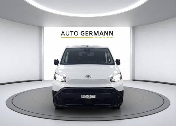 Vehicle image 4 Vehicle image 4