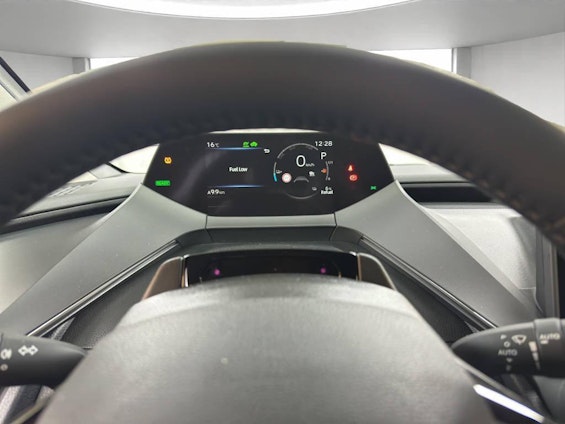 Vehicle image 9 Vehicle image 9