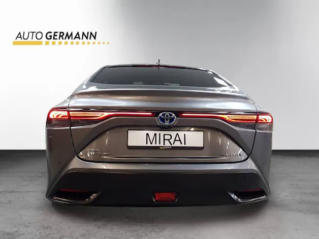 Toyota Mirai Fuel Cell Platinum 182