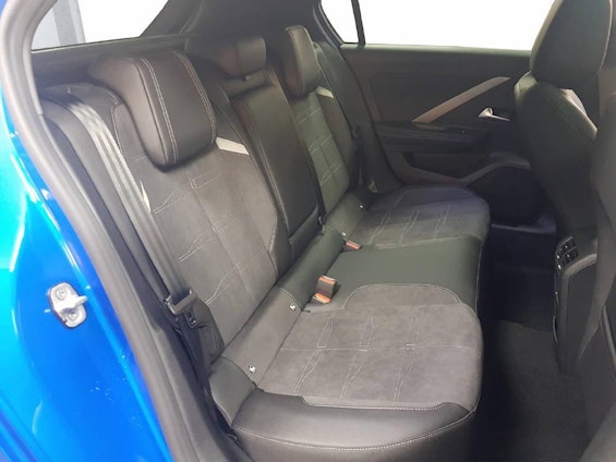 Vehicle image 8 Vehicle image 8