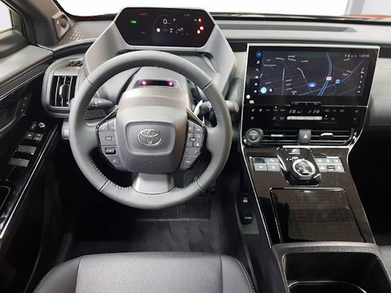 Vehicle image 18
