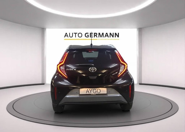 Vehicle image 5 Vehicle image 5