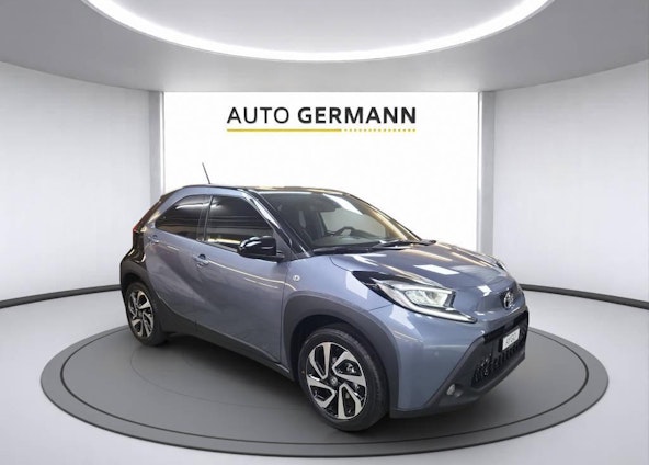 Vehicle image 3 Vehicle image 3