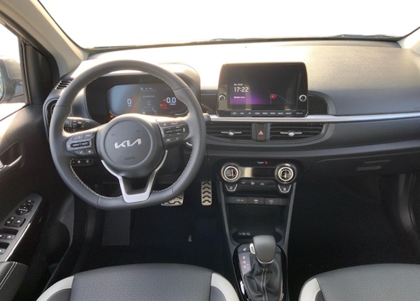 Vehicle image 4 Vehicle image 4