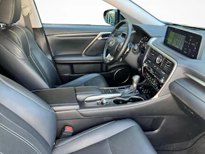 https://vehicle.imgix.net/4005774/8a2c4ab8-324a-4620-bba0-8f8270bfbbfa.jpg