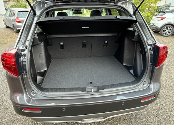 Vehicle image 5 Vehicle image 5