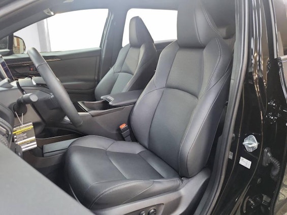 Vehicle image 8 Vehicle image 8