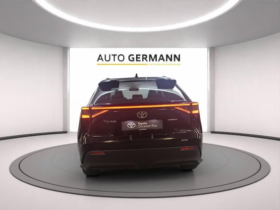 Vehicle image 5 Vehicle image 5