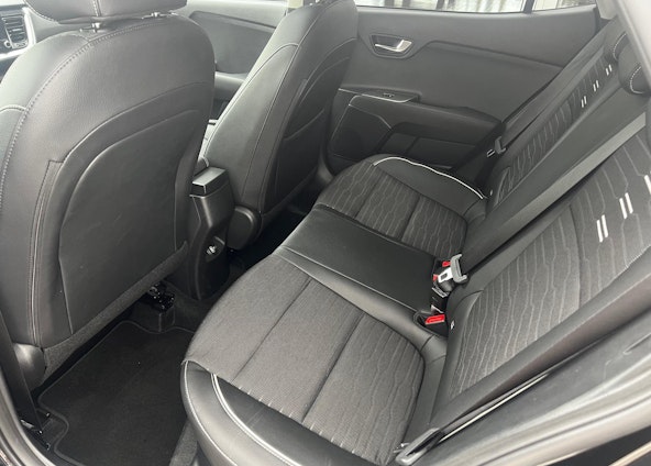 Vehicle image 5 Vehicle image 5