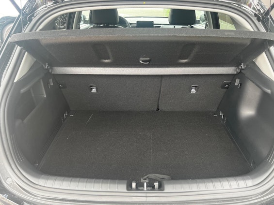 Vehicle image 6 Vehicle image 6